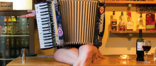 Mademoiselle et son orchestre in Calabria