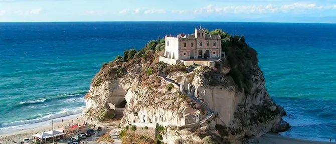 Scioglimento del Consiglio di Tropea, i passi falsi dell'amministrazione Rodolico