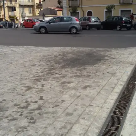 Lamezia, Piazza d'Armi ridotta a terminal bus