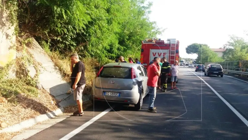 Tragedia a Paola, un uomo precipita da un pendio e muore sul colpo - VIDEO