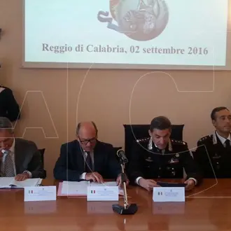 13enne violentata a Reggio: tra gli arrestati anche il figlio del boss Iamonte NOMI-FOTO