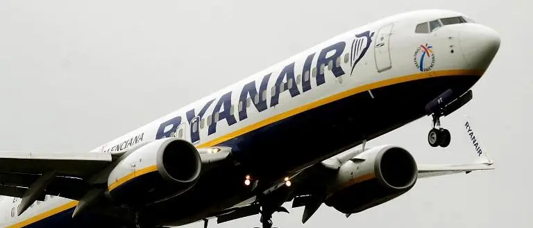 Dirottato volo Lamezia- Fiumicino a causa del maltempo, viaggio infernale per 180 passeggeri