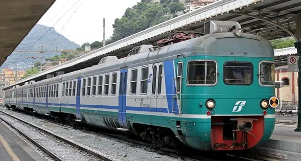 Collegamenti ferroviari, la Regione alza la voce