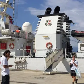 360 migranti sbarcati a Reggio Calabria