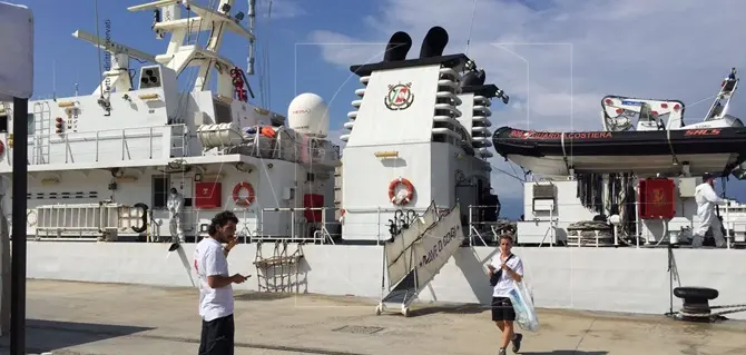 360 migranti sbarcati a Reggio Calabria