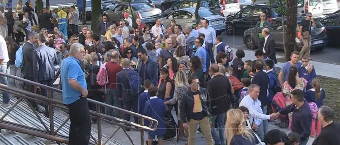 Primo giorno di scuola per 285mila studenti calabresi