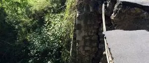 Crolla un ponte, Petilia Policastro isolato da mezzi 118 e Vigili del fuoco