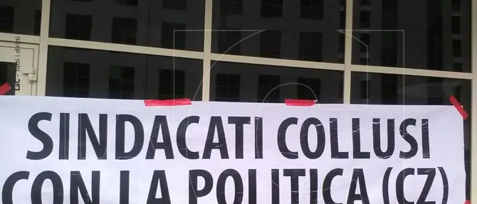 Mobilità in deroga, la protesta dei lavoratori alla Cittadella FOTO e VIDEO