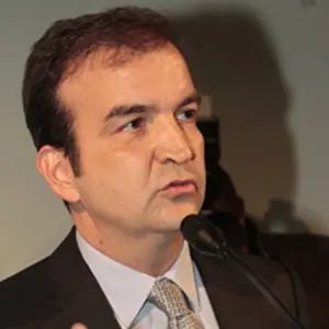 La sorella della Santelli nello staff di Occhiuto, la maggioranza: «Nomina inopportuna»