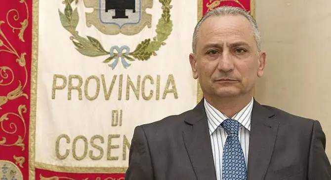 Caos alla Provincia di Cosenza, Bruno: «Siamo di fronte ad un club di avventori»