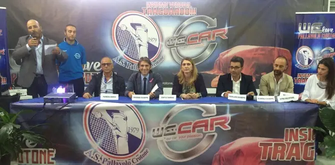 Crotone, presentata la nuova squadra di pallavolo femminile