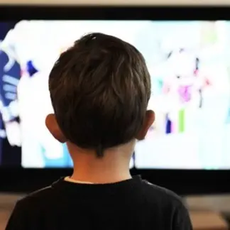 La TV è ancora la “fedele compagna” degli italiani?