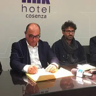 Guccione: «Irregolarità contabili nell’amministrazione Occhiuto»