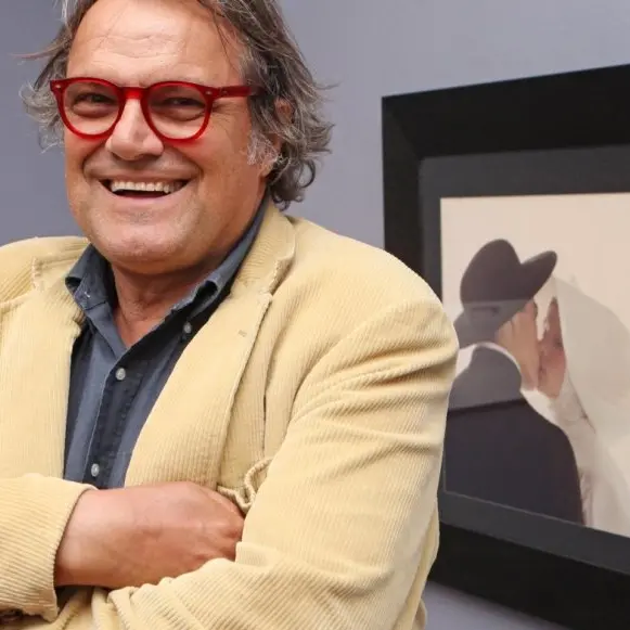 Toscani rifiuta la foto con uno studente: «Potresti essere un mafioso» VIDEO