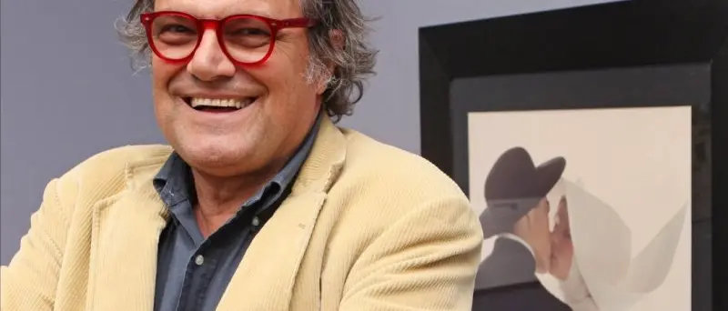 Toscani rifiuta la foto con uno studente: «Potresti essere un mafioso» VIDEO