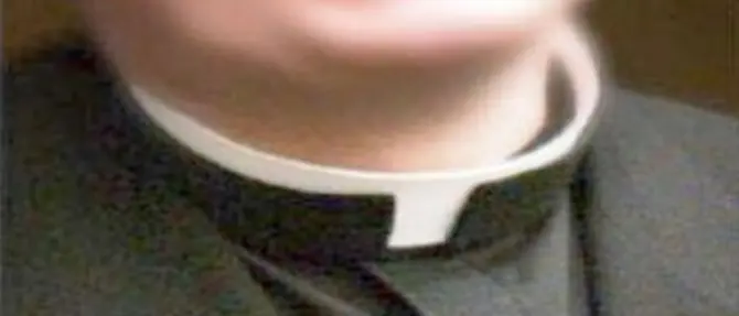 Di giorno prete, di sera adescava giovani: la doppia vita di Don Antonello Tropea