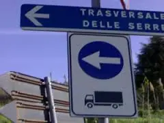 Trasversale delle Serre, chiesta la rimozione del divieto di transito per bus e mezzi pesanti