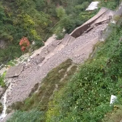 Crolla un muro a Longobucco