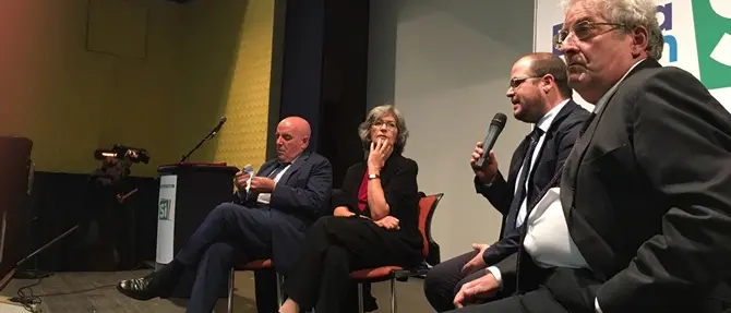 Anna Finocchiaro a Cosenza per dire Si al referendum