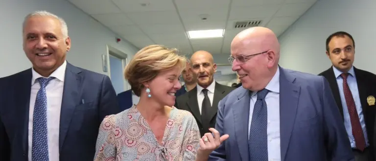 La visita del ministro Lorenzin e il partito trasversale della sanità