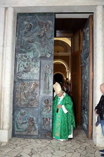 Chiuse le Porte Sante delle Cattedrali delle dodici diocesi di Calabria