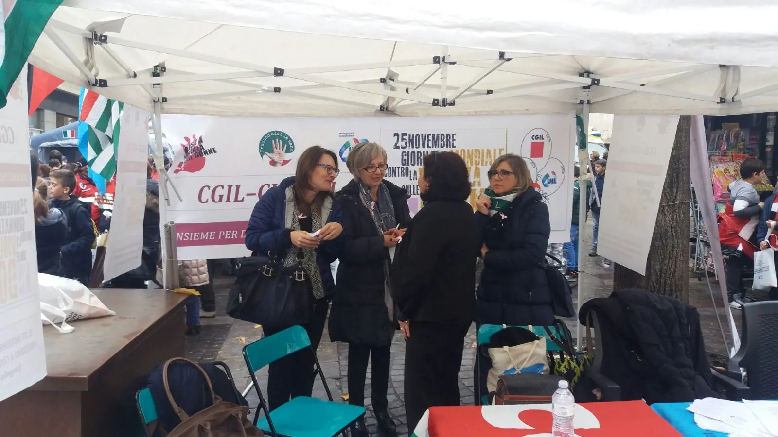 A Cosenza le “Clementine Antiviolenza” Video