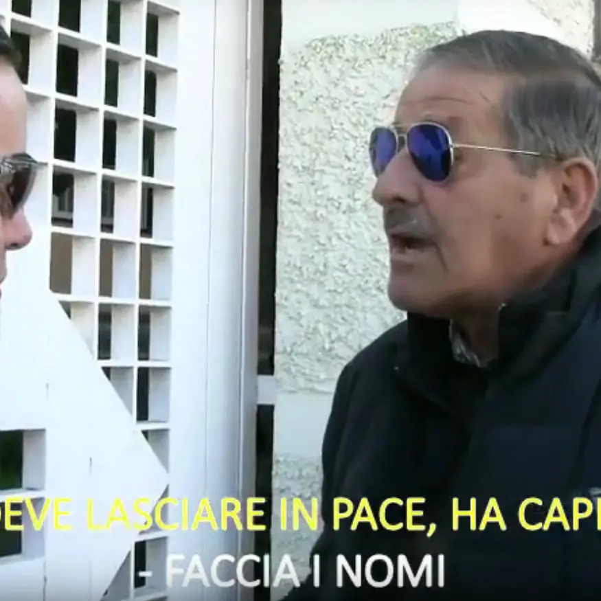 Klaus Davi aggredito a Gioia Tauro sotto casa di Gioacchino Piromalli. Interviene la Digos -VIDEO