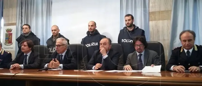 Catanzaro, colpo alla cosca Trapasso: in manette 48 persone (NOMI-VIDEO)