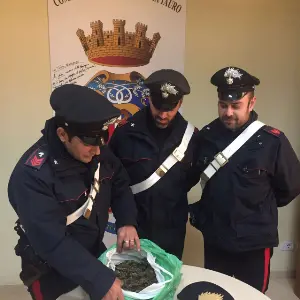 Droga in auto, un arresto nel Reggino