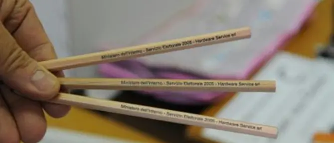 Referendum, matite non copiative: a Vibo interviene la Digos