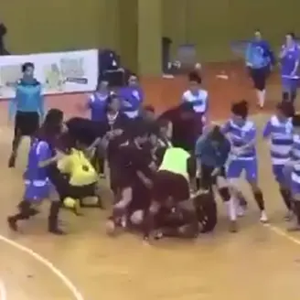 Rissa in rosa, Reggio e Vibo fanno “pace” in un’amichevole (VIDEO)