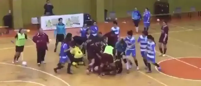 Rissa in rosa, Reggio e Vibo fanno “pace” in un’amichevole (VIDEO)