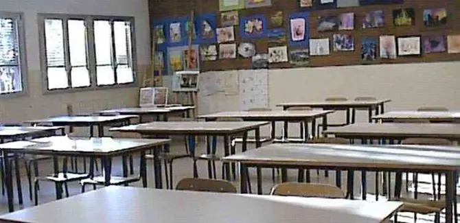 Allarme creolina in una scuola di Catanzaro: studenti a casa