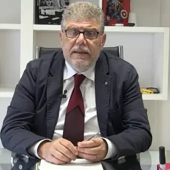 Il WhatsApp del direttore: il messaggio è rivolto al segretario regionale Pd Magorno