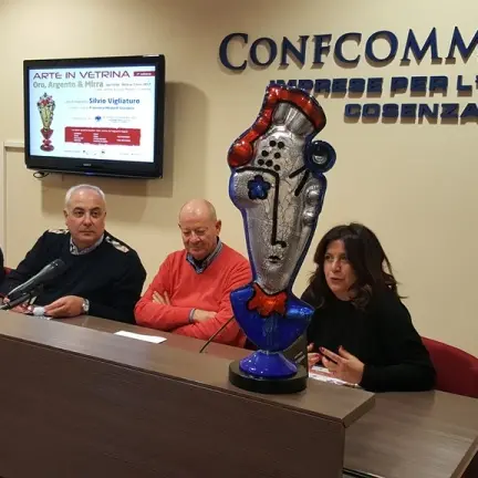 Confcommercio Cosenza: parte “Arte in Vetrina”