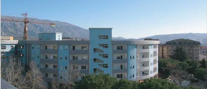 Castrovillari, dimessa dall'ospedale muore poco dopo: due indagati