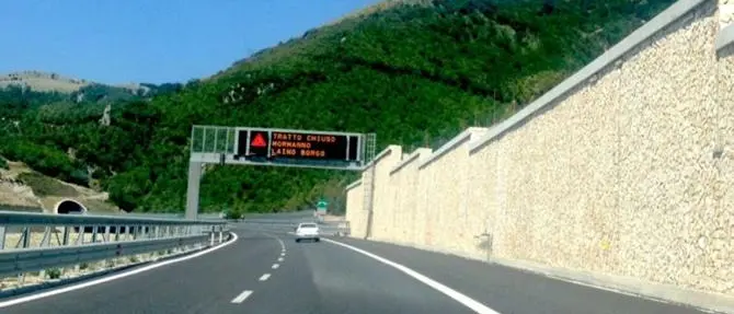 «Il 22 dicembre sarà consegnato solo un tratto della Salerno-Reggio»