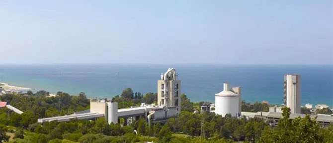 Italcementi di Vibo Valentia, incontro alla Regione