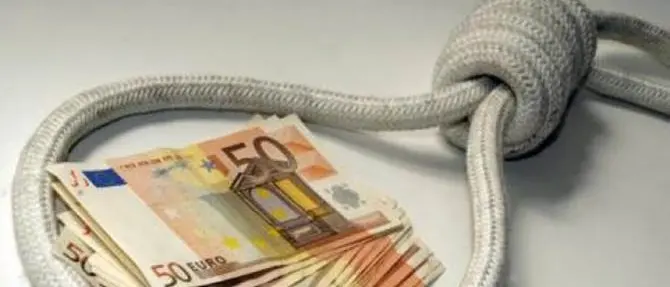 Estorsione e usura: arrestato un commerciante di Siderno