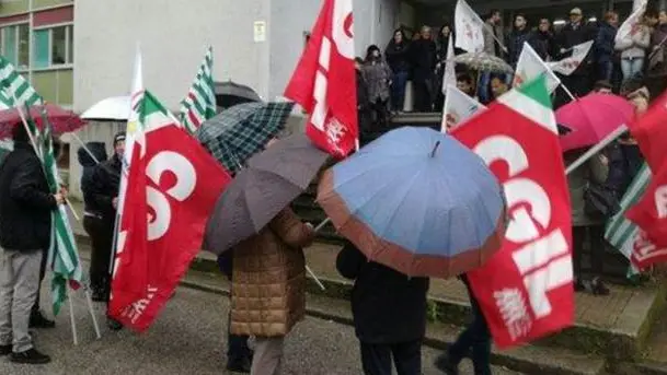 Centro medico legale Inps: sit in per scongiurare la chiusura , ANSA