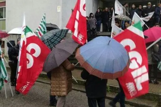 Centro medico legale Inps: sit in per scongiurare la chiusura , ANSA