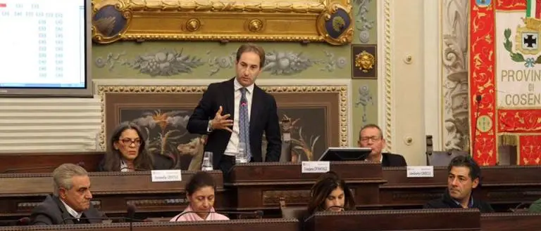 Elezioni provinciali a Cosenza, Magarò: «Di Natale difenda il suo decreto»