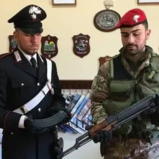 Sinopoli, in un casolare rinvenuto un kalashnikov