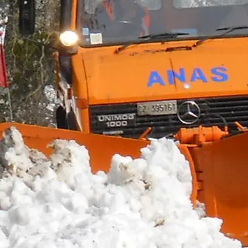 Neve tra gli svincoli di Mormanno e Morano: Anas al lavoro