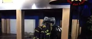 Catanzaro, in fiamme un’auto