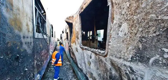 Bari, in un vagone bruciato a Cosenza trovato uno scheletro