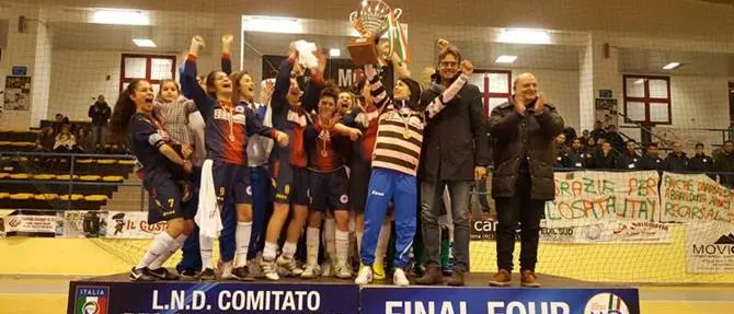 Calcio a 5 femminile, Vibo alza la Coppa