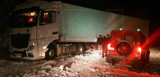 Ghiaccio e neve, soccorsi due conducenti di mezzi pesanti nel Reggino