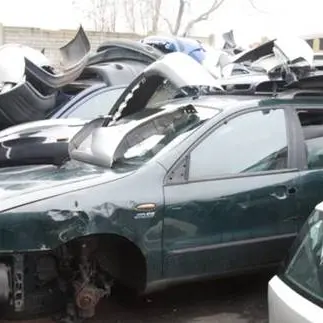 Reggio, sequestrata una ditta autodemolizioni non autorizzata
