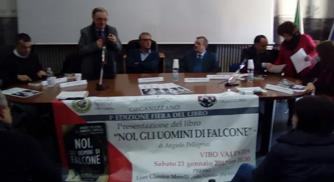 Il generale Angiolo Pellegrini presenta il suo libro: «Ragazzi, non bussate mai»